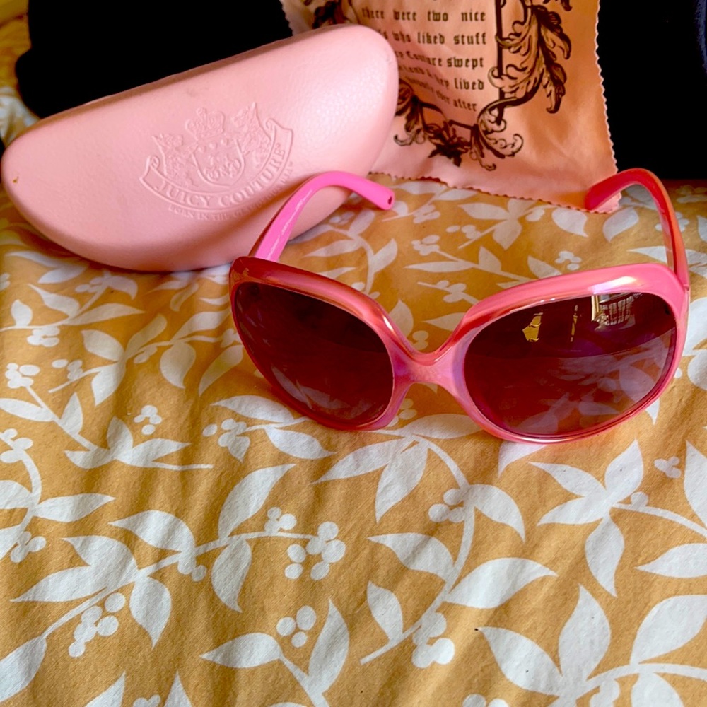 Juicy Couture Sunglasses like new.